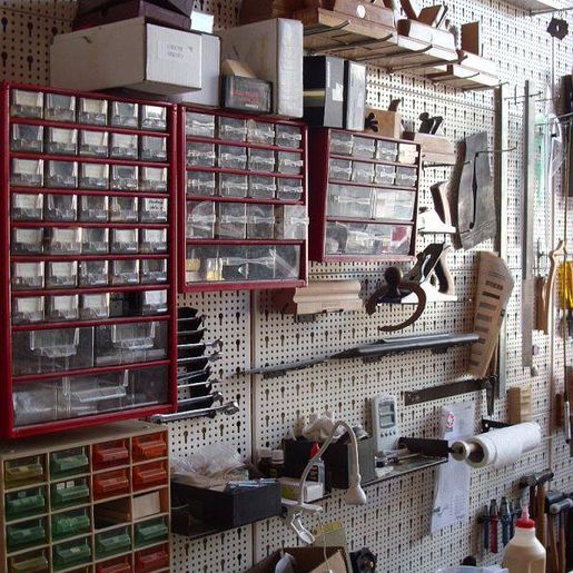 Gitarre, Service, Zubehör, Servicewerkstatt, Werkstatt, Sonderanfertigung, Sonderangebote, Saiten, Gitarrensaiten, Korpus, Steg, Arbeit, Kreativität, kreativ, Musik, Musikzubehör, Hals, Halsbrüche, Neudundierung, Bünde, Pick Ups, Mechanikn, Teillackierung, Lackierung, Griffbrett, Holzarbeiten, Label, Guitar, Flensburg, Mansfeld, Center, Guitar-Center