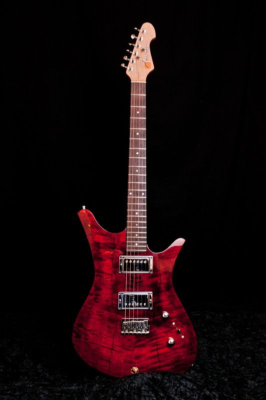 Gitarre, Service, Zubehör, Servicewerkstatt, Werkstatt, Sonderanfertigung, Sonderangebote, Saiten, Gitarrensaiten, Korpus, Steg, Arbeit, Kreativität, kreativ, Musik, Musikzubehör, Hals, Halsbrüche, Neudundierung, Bünde, Pick Ups, Mechanikn, Teillackierung, Lackierung, Griffbrett, Holzarbeiten, Label, Guitar, Flensburg, Mansfeld, Center, Guitar-Center