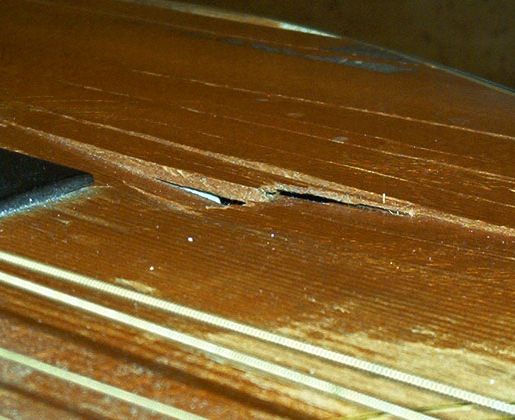 Gitarre, Service, Zubehör, Servicewerkstatt, Werkstatt, Sonderanfertigung, Sonderangebote, Saiten, Gitarrensaiten, Korpus, Steg, Arbeit, Kreativität, kreativ, Musik, Musikzubehör, Hals, Halsbrüche, Neudundierung, Bünde, Pick Ups, Mechanikn, Teillackierung, Lackierung, Griffbrett, Holzarbeiten, Label, Guitar, Flensburg, Mansfeld, Center, Guitar-Center