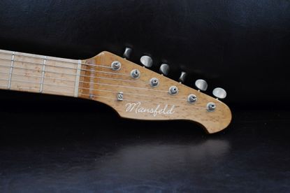 Gitarre, Service, Zubehör, Servicewerkstatt, Werkstatt, Sonderanfertigung, Sonderangebote, Saiten, Gitarrensaiten, Korpus, Steg, Arbeit, Kreativität, kreativ, Musik, Musikzubehör, Hals, Halsbrüche, Neudundierung, Bünde, Pick Ups, Mechanikn, Teillackierung, Lackierung, Griffbrett, Holzarbeiten, Label, Guitar, Flensburg, Mansfeld, Center, Guitar-Center