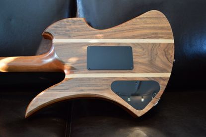 Gitarre, Service, Zubehör, Servicewerkstatt, Werkstatt, Sonderanfertigung, Sonderangebote, Saiten, Gitarrensaiten, Korpus, Steg, Arbeit, Kreativität, kreativ, Musik, Musikzubehör, Hals, Halsbrüche, Neudundierung, Bünde, Pick Ups, Mechanikn, Teillackierung, Lackierung, Griffbrett, Holzarbeiten, Label, Guitar, Flensburg, Mansfeld, Center, Guitar-Center