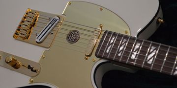 Gitarre, Service, Zubehör, Servicewerkstatt, Werkstatt, Sonderanfertigung, Sonderangebote, Saiten, Gitarrensaiten, Korpus, Steg, Arbeit, Kreativität, kreativ, Musik, Musikzubehör, Hals, Halsbrüche, Neudundierung, Bünde, Pick Ups, Mechanikn, Teillackierung, Lackierung, Griffbrett, Holzarbeiten, Label, Guitar, Flensburg, Mansfeld, Center, Guitar-Center