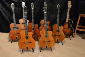 Gitarre, Service, Zubehör, Servicewerkstatt, Werkstatt, Sonderanfertigung, Sonderangebote, Saiten, Gitarrensaiten, Korpus, Steg, Arbeit, Kreativität, kreativ, Musik, Musikzubehör, Hals, Halsbrüche, Neudundierung, Bünde, Pick Ups, Mechanikn, Teillackierung, Lackierung, Griffbrett, Holzarbeiten, Label, Guitar, Flensburg, Mansfeld, Center, Guitar-Center