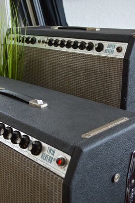 Gitarre, Service, Zubehör, Servicewerkstatt, Werkstatt, Sonderanfertigung, Sonderangebote, Saiten, Gitarrensaiten, Korpus, Steg, Arbeit, Kreativität, kreativ, Musik, Musikzubehör, Hals, Halsbrüche, Neudundierung, Bünde, Pick Ups, Mechanikn, Teillackierung, Lackierung, Griffbrett, Holzarbeiten, Label, Guitar, Flensburg, Mansfeld, Center, Guitar-Center