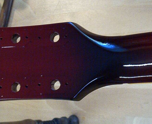 Gitarre, Service, Zubehör, Servicewerkstatt, Werkstatt, Sonderanfertigung, Sonderangebote, Saiten, Gitarrensaiten, Korpus, Steg, Arbeit, Kreativität, kreativ, Musik, Musikzubehör, Hals, Halsbrüche, Neudundierung, Bünde, Pick Ups, Mechanikn, Teillackierung, Lackierung, Griffbrett, Holzarbeiten, Label, Guitar, Flensburg, Mansfeld, Center, Guitar-Center