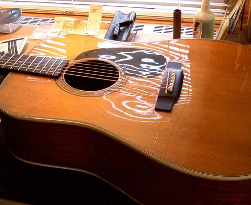 Gitarre, Service, Zubehör, Servicewerkstatt, Werkstatt, Sonderanfertigung, Sonderangebote, Saiten, Gitarrensaiten, Korpus, Steg, Arbeit, Kreativität, kreativ, Musik, Musikzubehör, Hals, Halsbrüche, Neudundierung, Bünde, Pick Ups, Mechanikn, Teillackierung, Lackierung, Griffbrett, Holzarbeiten, Label, Guitar, Flensburg, Mansfeld, Center, Guitar-Center