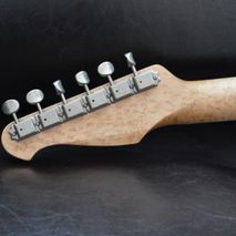 Gitarre, Service, Zubehör, Servicewerkstatt, Werkstatt, Sonderanfertigung, Sonderangebote, Saiten, Gitarrensaiten, Korpus, Steg, Arbeit, Kreativität, kreativ, Musik, Musikzubehör, Hals, Halsbrüche, Neudundierung, Bünde, Pick Ups, Mechanikn, Teillackierung, Lackierung, Griffbrett, Holzarbeiten, Label, Guitar, Flensburg, Mansfeld, Center, Guitar-Center